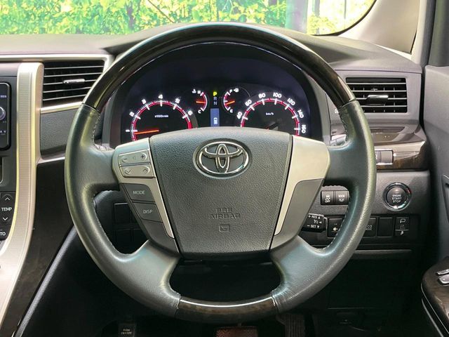 TOYOTA VELLFIRE 2013 Image 31