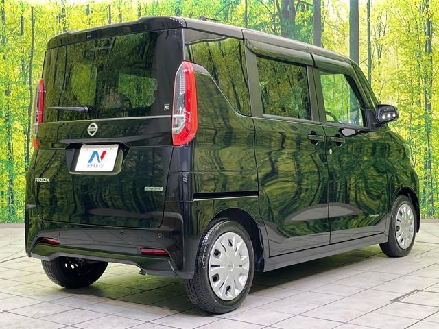 NISSAN ROOX 2023 Image 31