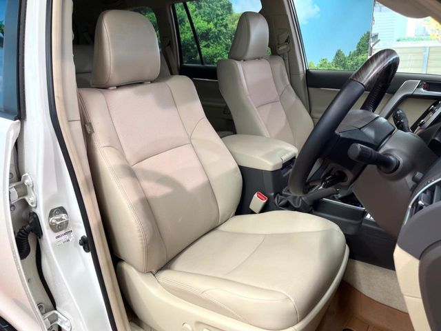 TOYOTA LANDCRUISER PRADO 2023 Image 31
