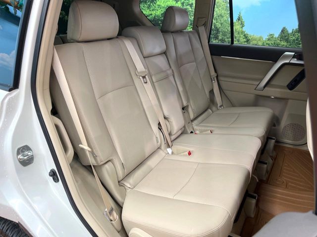TOYOTA LANDCRUISER PRADO 2023 Image 31