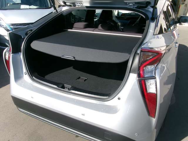TOYOTA PRIUS 2018 Image 31
