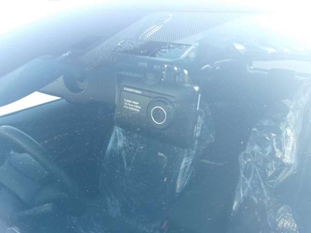 TOYOTA PRIUS 2018 Image 31