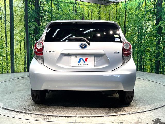 TOYOTA AQUA 2013 Image 31