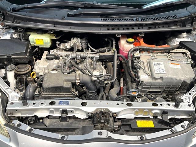 TOYOTA AQUA 2013 Image 31