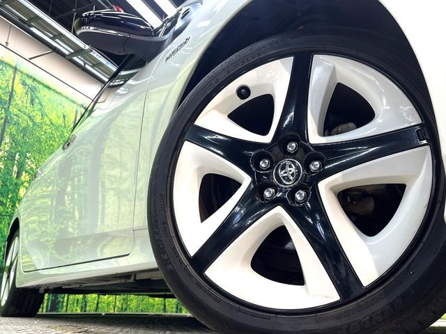 TOYOTA PRIUS 2018 Image 31