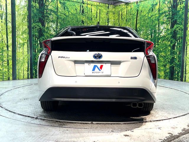 TOYOTA PRIUS 2018 Image 31