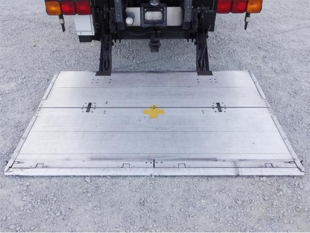 MITSUBISHI FUSOU FIGHTER 2012 Image 31