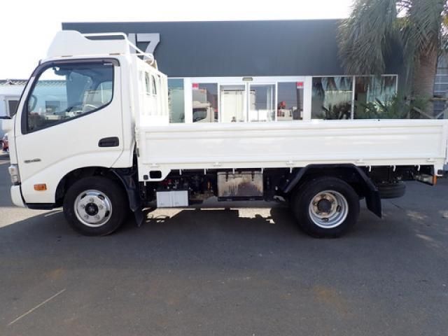 HINO DUTRO 2019 Image 31