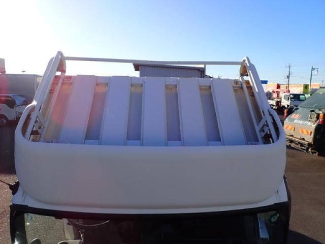 HINO DUTRO 2019 Image 31