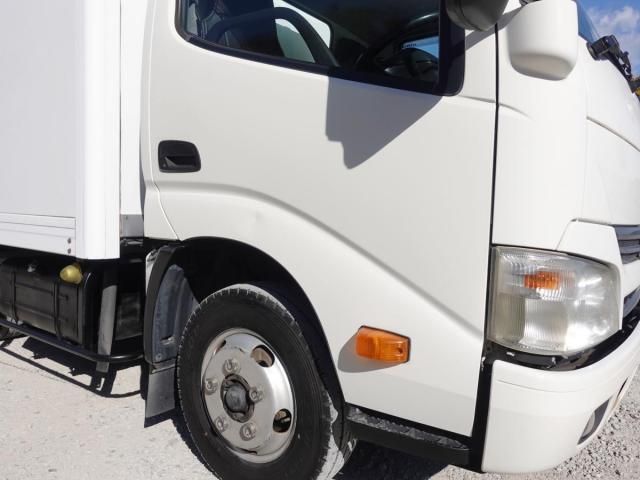 HINO DUTRO 2012 Image 31