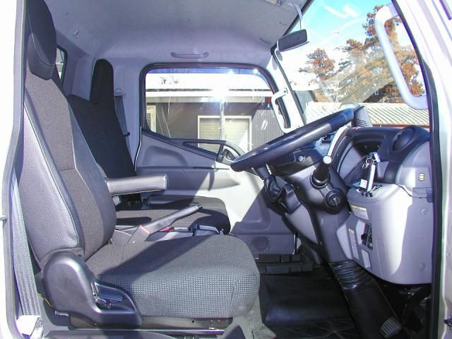 MITSUBISHI CANTER 2022 Image 31