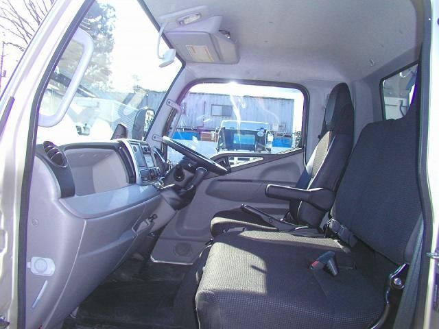 MITSUBISHI CANTER 2022 Image 31