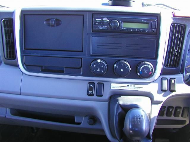 MITSUBISHI CANTER 2022 Image 31