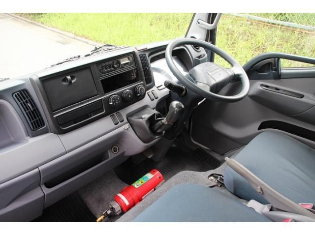 MITSUBISHI CANTER 2015 Image 31