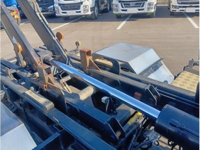 MITSUBISHI FUSOU FIGHTER 2019 Image 31