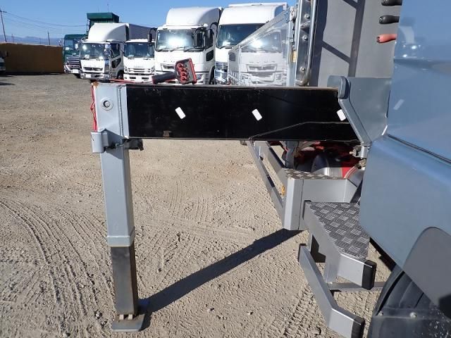 MITSUBISHI FUSOU FIGHTER 2018 Image 31