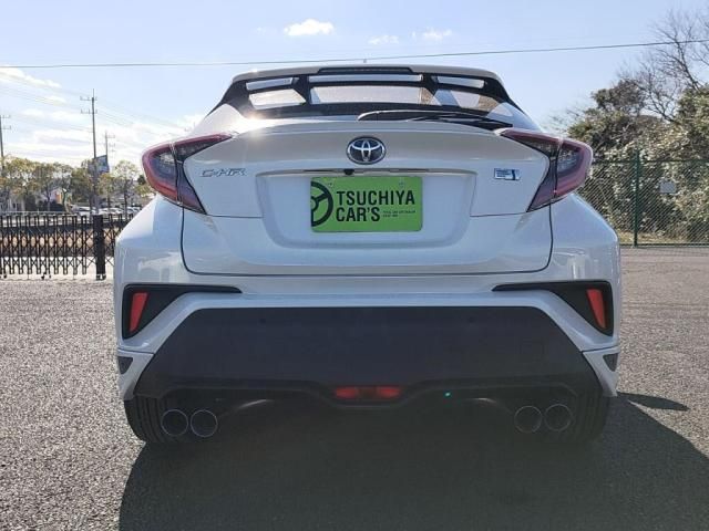 TOYOTA C-HR 2017 Image 31