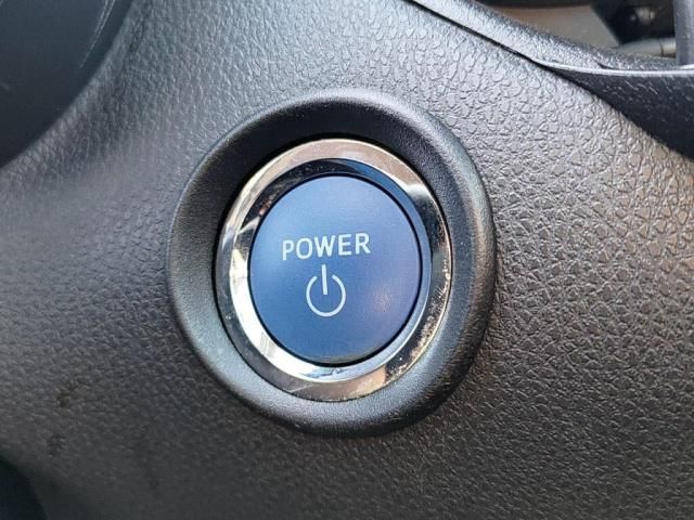 TOYOTA C-HR 2017 Image 31