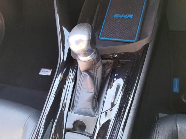 TOYOTA C-HR 2017 Image 31
