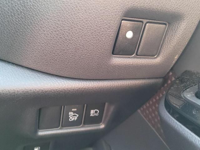 TOYOTA C-HR 2017 Image 31