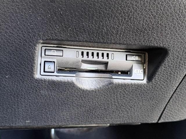 TOYOTA C-HR 2017 Image 31