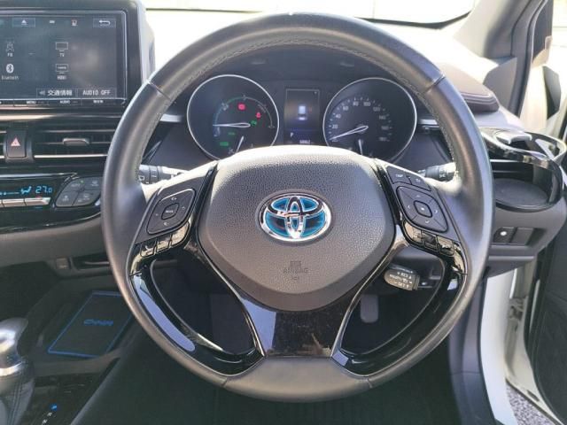 TOYOTA C-HR 2017 Image 31