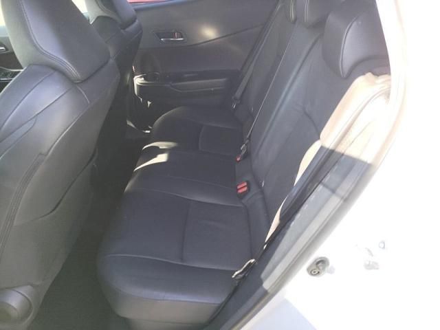 TOYOTA C-HR 2017 Image 31