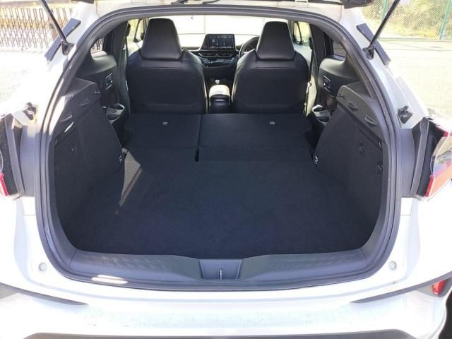 TOYOTA C-HR 2017 Image 31