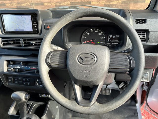 DAIHATSU HIJET TRUCK 4WD 2022 Image 31