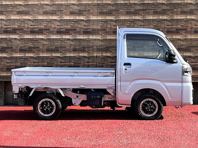 DAIHATSU HIJET TRUCK 4WD 2022 Image 31