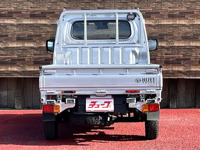 DAIHATSU HIJET TRUCK 4WD 2022 Image 31