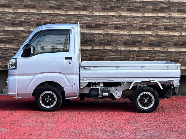 DAIHATSU HIJET TRUCK 4WD 2022 Image 31