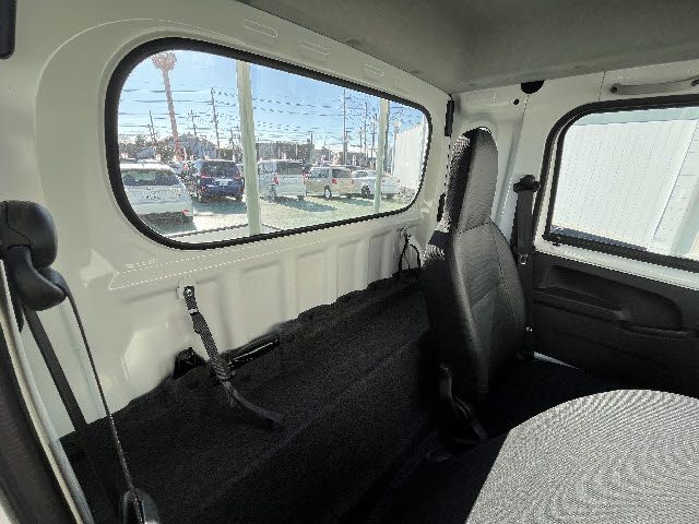 DAIHATSU HIJET TRUCK 4WD 2022 Image 31