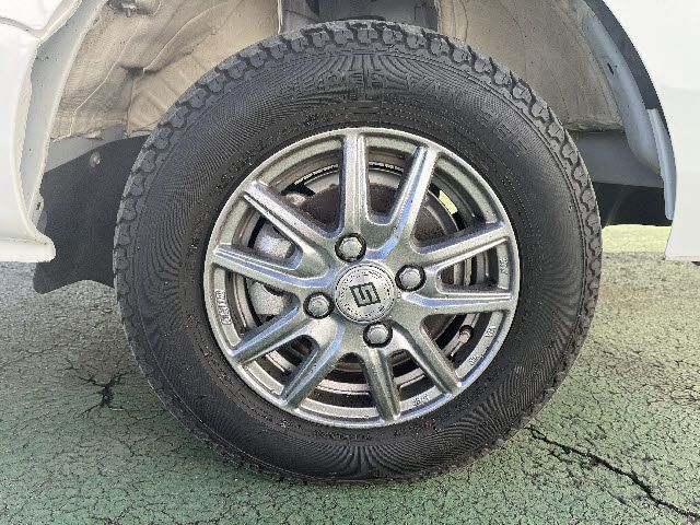 DAIHATSU HIJET TRUCK 4WD 2022 Image 31