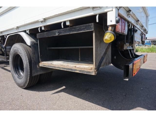 MITSUBISHI CANTER 2004 Image 31
