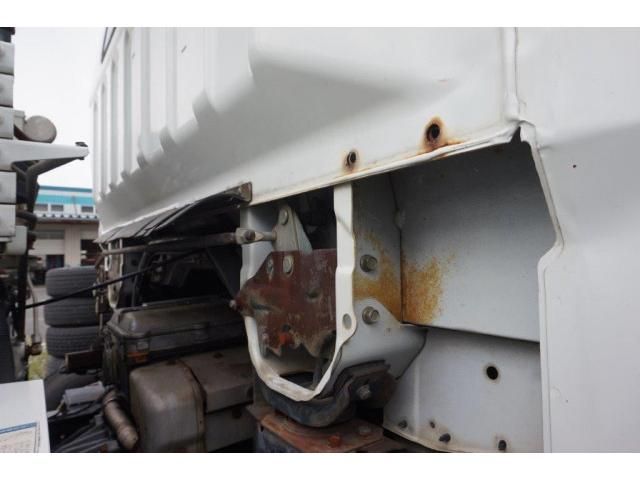 MITSUBISHI CANTER 2004 Image 31