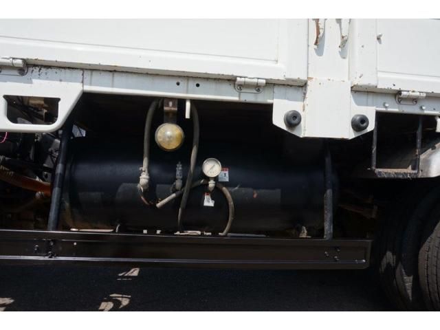 MITSUBISHI CANTER 2004 Image 31