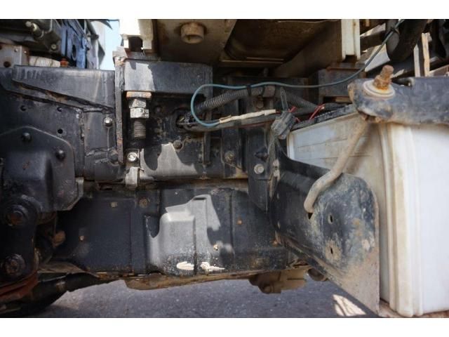 MITSUBISHI CANTER 2004 Image 31