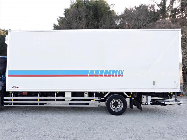 MITSUBISHI FUSOU FIGHTER 2012 Image 31