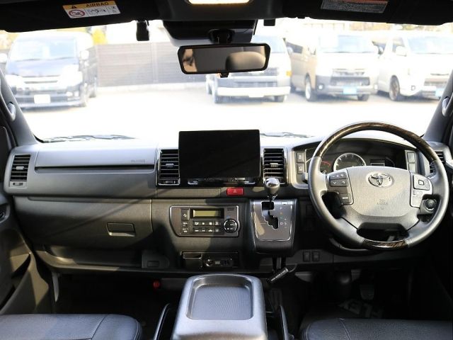 TOYOTA HIACE VAN 2WD 2021 Image 31