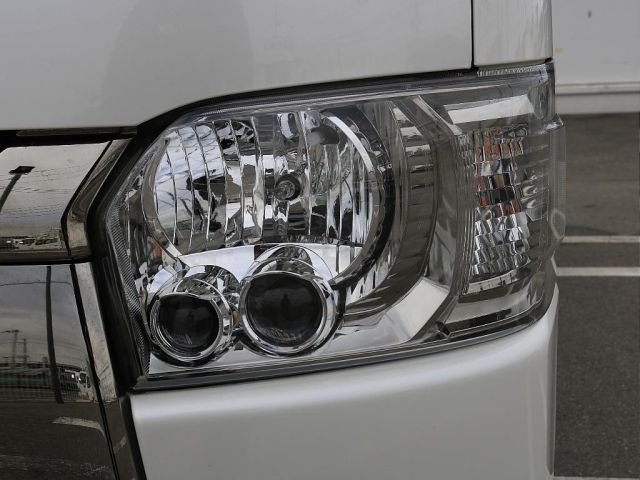 TOYOTA HIACE VAN 2WD 2021 Image 31