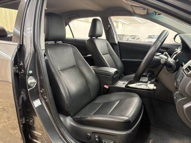 TOYOTA CAMRY HYBRID 2012 Image 31