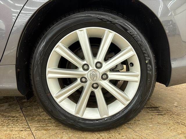 TOYOTA CAMRY HYBRID 2012 Image 31