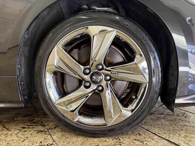 TOYOTA CROWN SEDAN HYBRID 2019 Image 31