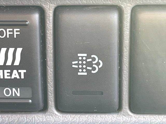 NISSAN NV350 CARAVAN 2017 Image 31