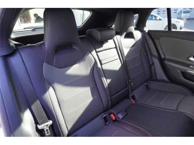 MERCEDES BENZ CLA SH 2021 Image 31