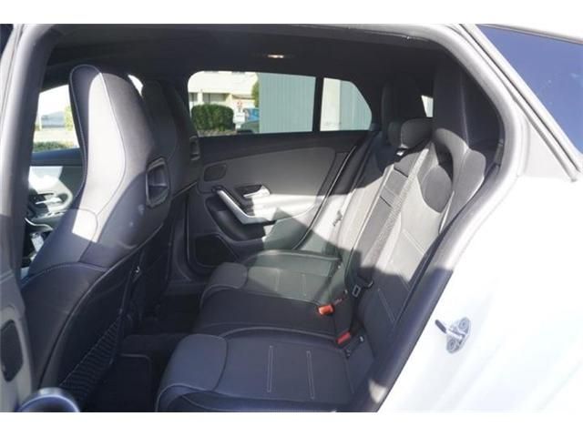 MERCEDES BENZ CLA SH 2021 Image 31