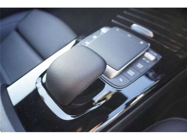 MERCEDES BENZ CLA SH 2021 Image 31