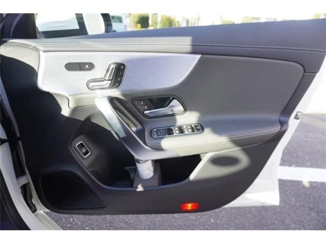 MERCEDES BENZ CLA SH 2021 Image 31