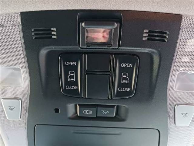 TOYOTA ALPHARD HYBRID 4WD 2018 Image 31